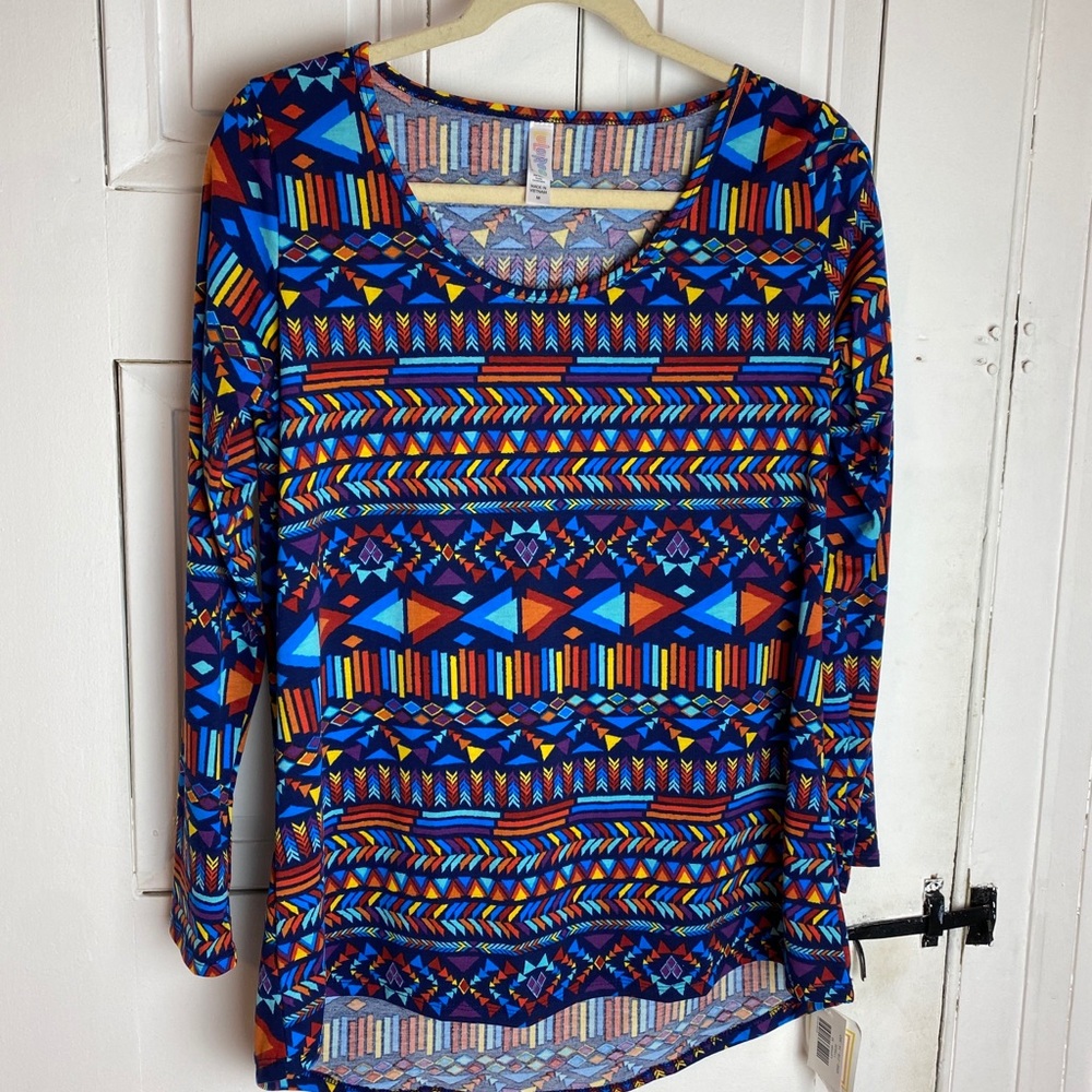 NWT LuLaRoe Lynnae blue Aztec print top